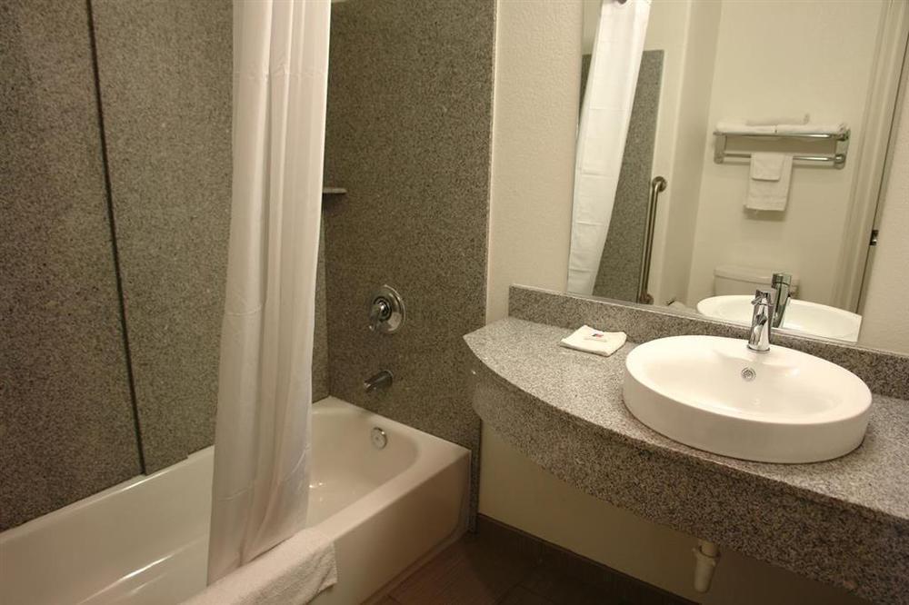 Baymont By Wyndham San Antonio Airport Hotel Bilik gambar