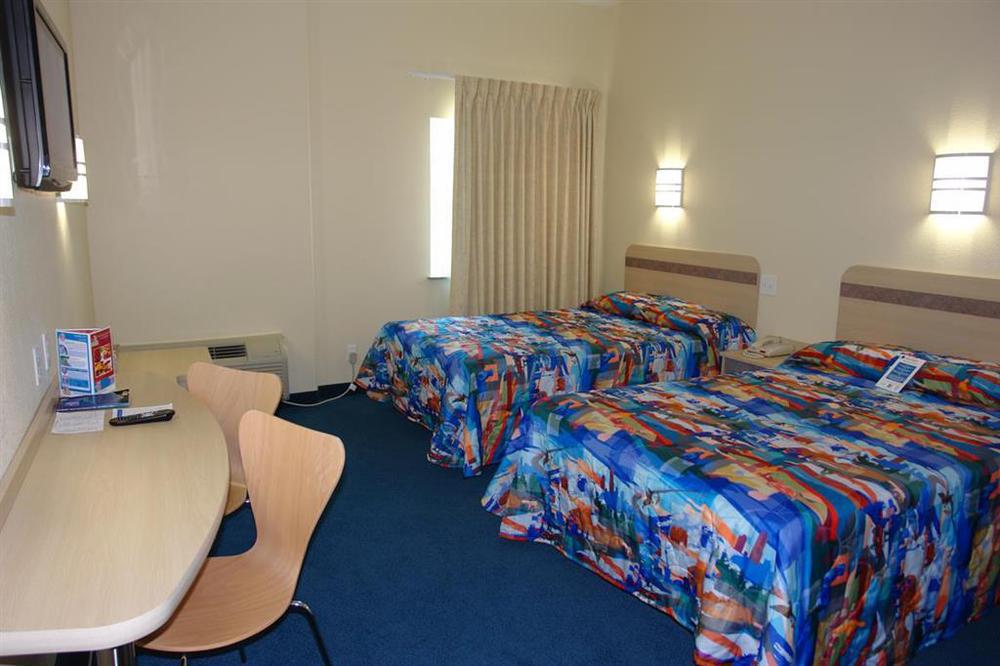 Baymont By Wyndham San Antonio Airport Hotel Bilik gambar